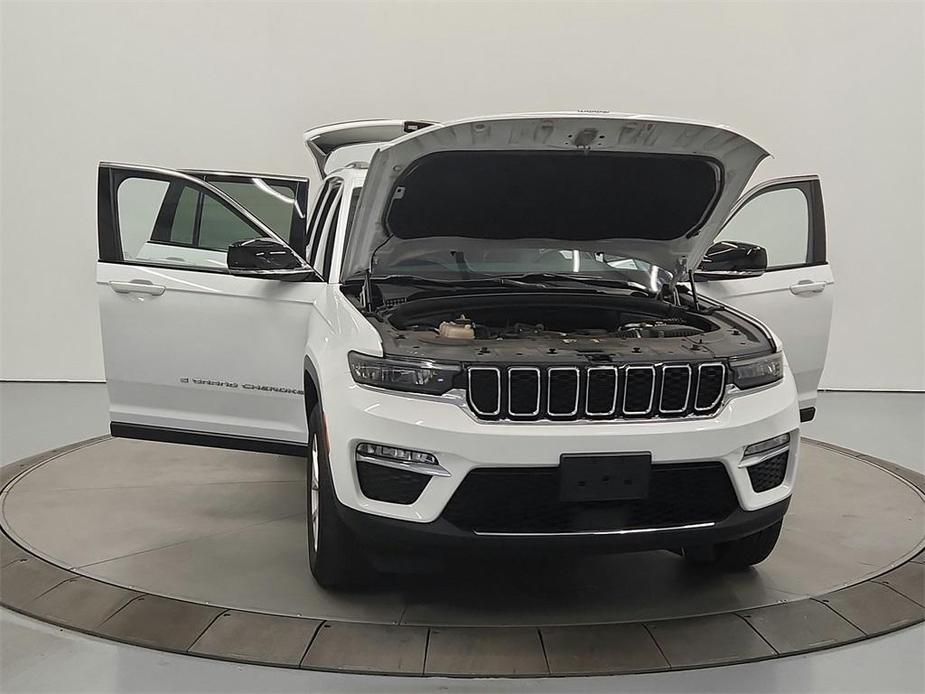 used 2022 Jeep Grand Cherokee car, priced at $32,801
