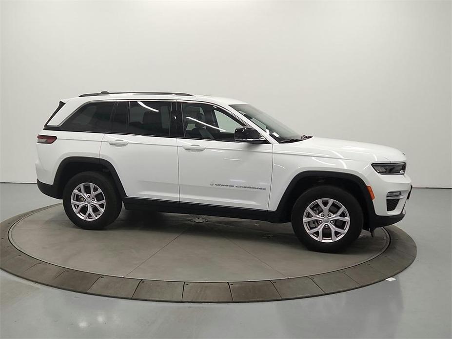used 2022 Jeep Grand Cherokee car, priced at $32,987