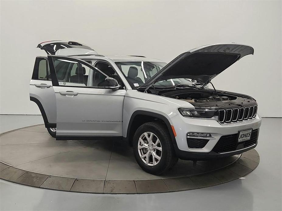 used 2022 Jeep Grand Cherokee car, priced at $30,987