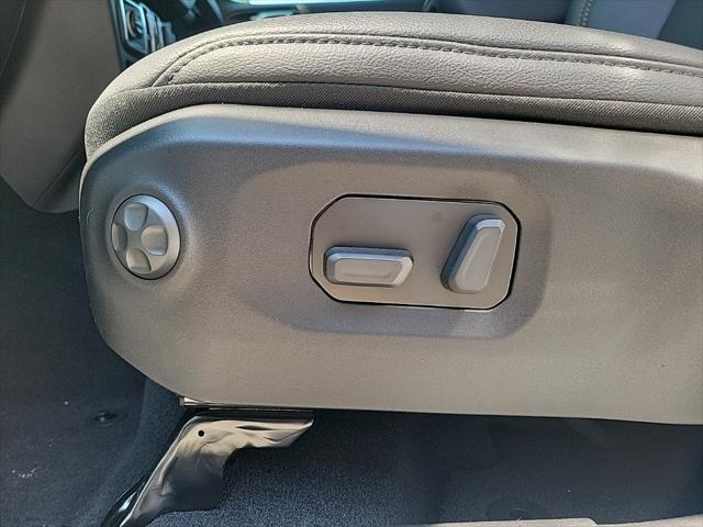 new 2025 Jeep Gladiator car, priced at $43,445
