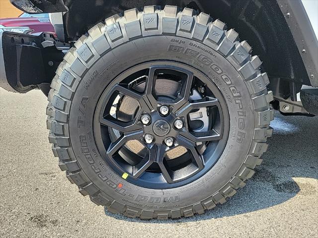 new 2025 Jeep Gladiator car, priced at $43,445