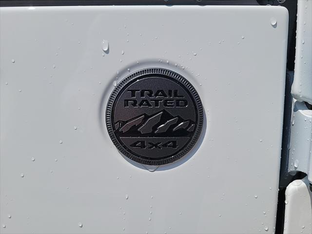 new 2025 Jeep Gladiator car, priced at $43,445
