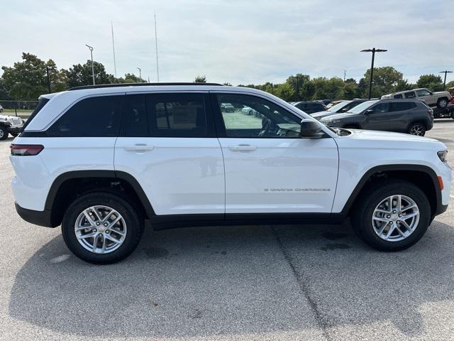 new 2024 Jeep Grand Cherokee car, priced at $33,995