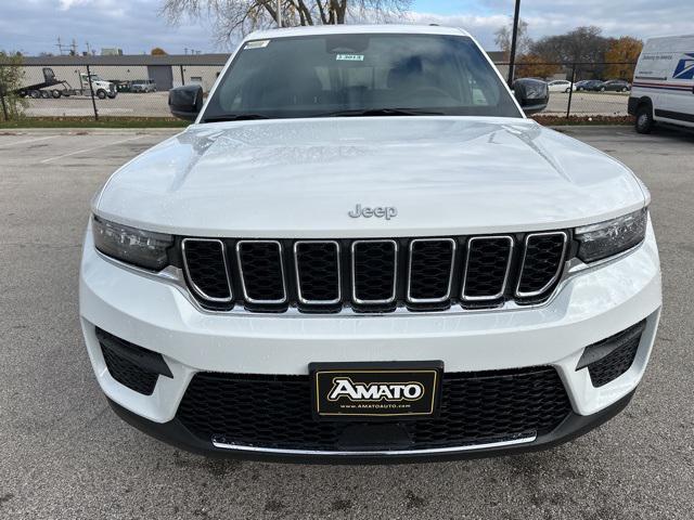 new 2025 Jeep Grand Cherokee car, priced at $37,546