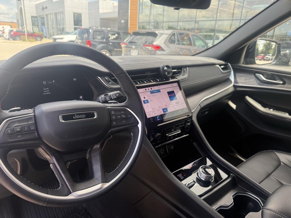 used 2025 Jeep Grand Cherokee car, priced at $41,420