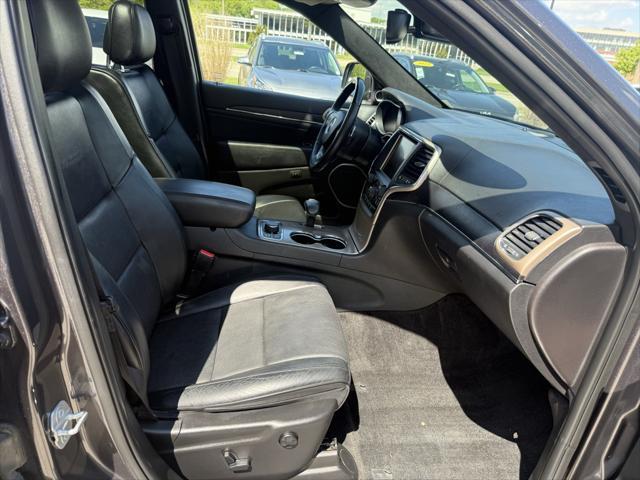 used 2015 Jeep Grand Cherokee car, priced at $17,495