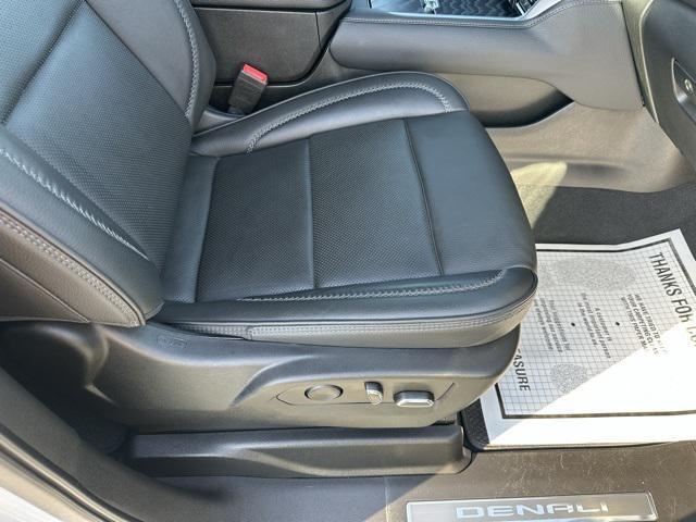 used 2022 GMC Yukon car, priced at $56,557