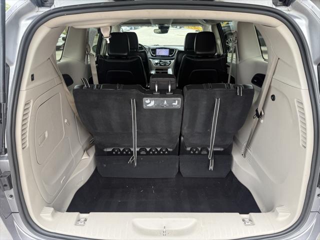 used 2021 Chrysler Pacifica Hybrid car, priced at $20,500