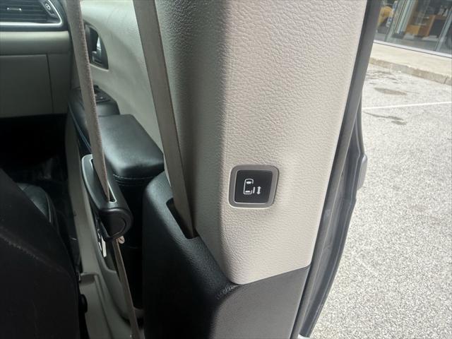 used 2021 Chrysler Pacifica Hybrid car, priced at $20,500