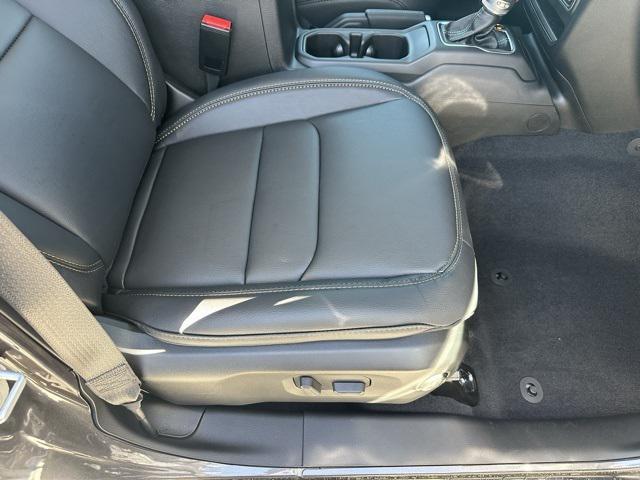 new 2025 Jeep Gladiator car, priced at $44,697