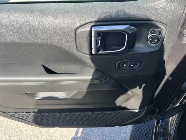 new 2025 Jeep Gladiator car, priced at $44,697