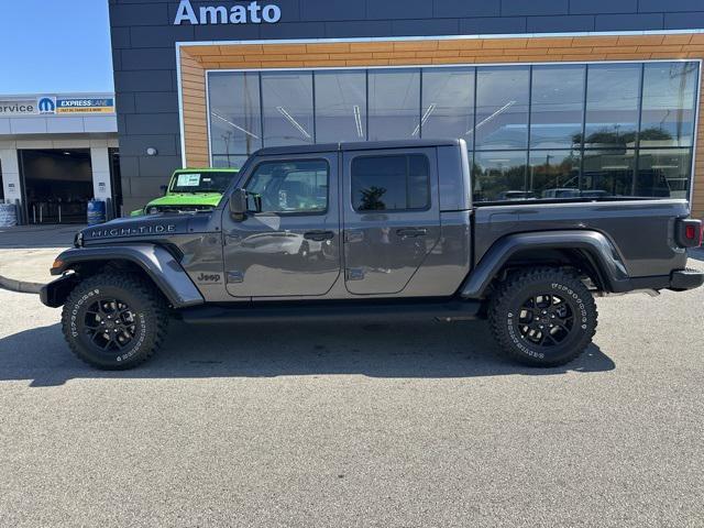 new 2025 Jeep Gladiator car, priced at $44,697