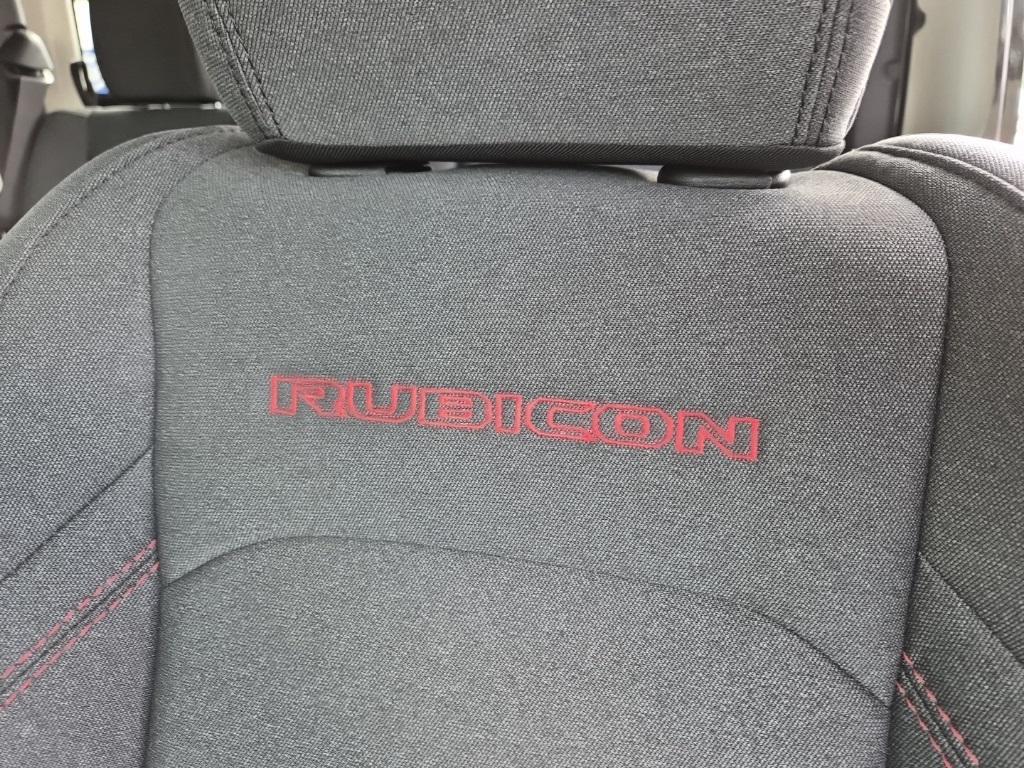 new 2025 Jeep Gladiator car, priced at $47,699