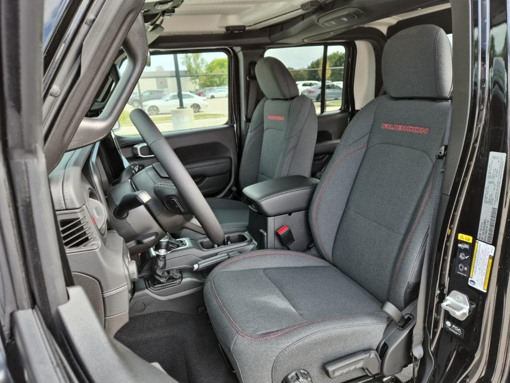 new 2025 Jeep Gladiator car, priced at $47,699