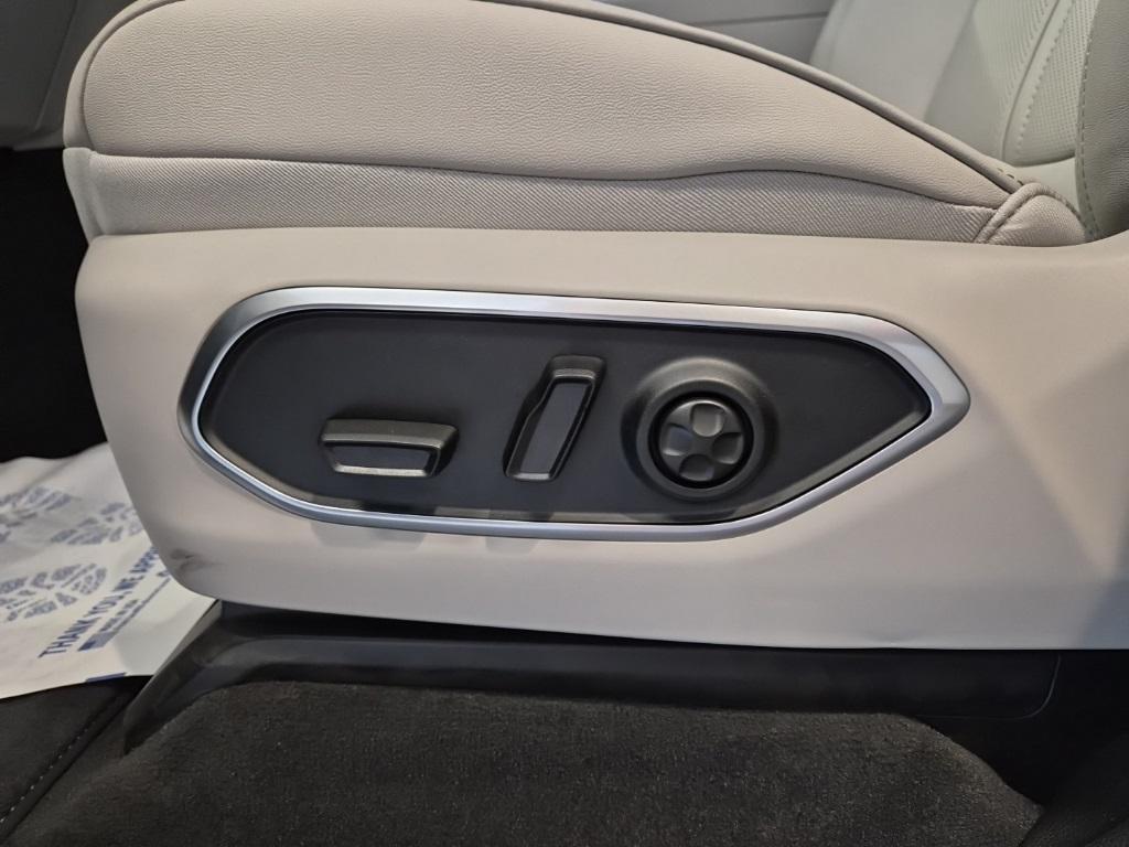 new 2025 Jeep Wagoneer car, priced at $61,993