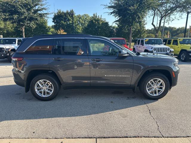 new 2025 Jeep Grand Cherokee car, priced at $38,129