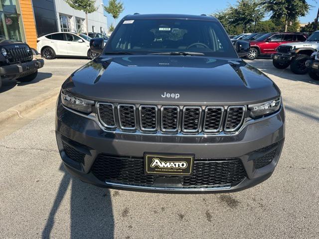 new 2025 Jeep Grand Cherokee car, priced at $38,129