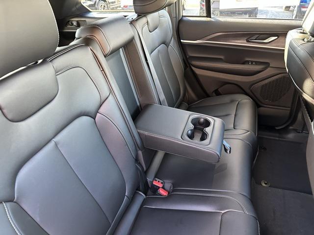 new 2025 Jeep Grand Cherokee car, priced at $41,414