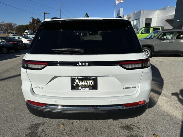 new 2025 Jeep Grand Cherokee car, priced at $41,414