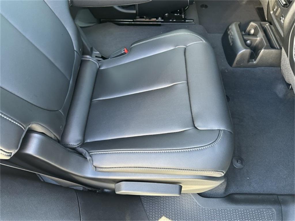 new 2025 Jeep Grand Cherokee L car, priced at $47,665