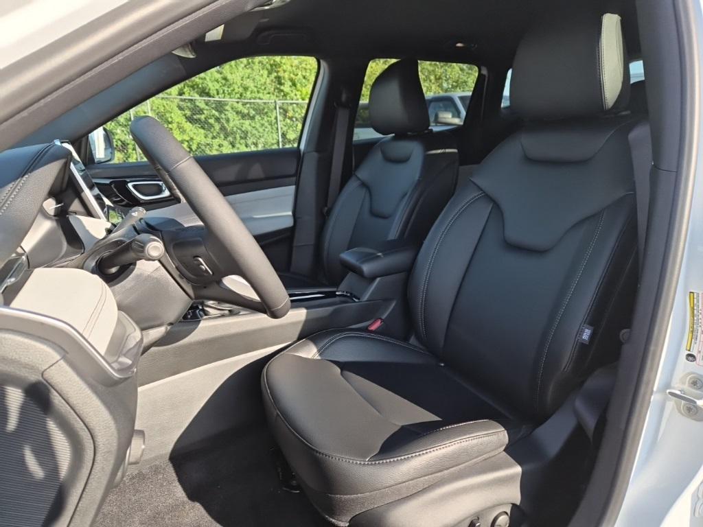 new 2026 Jeep Compass car, priced at $31,340