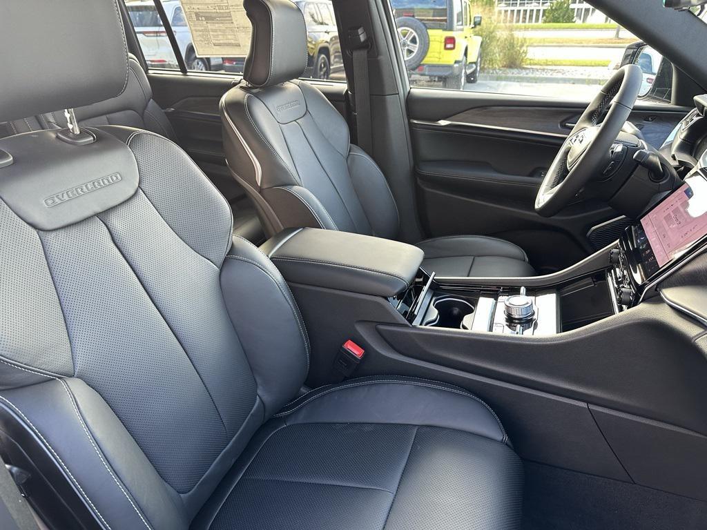 new 2025 Jeep Grand Cherokee L car, priced at $57,993