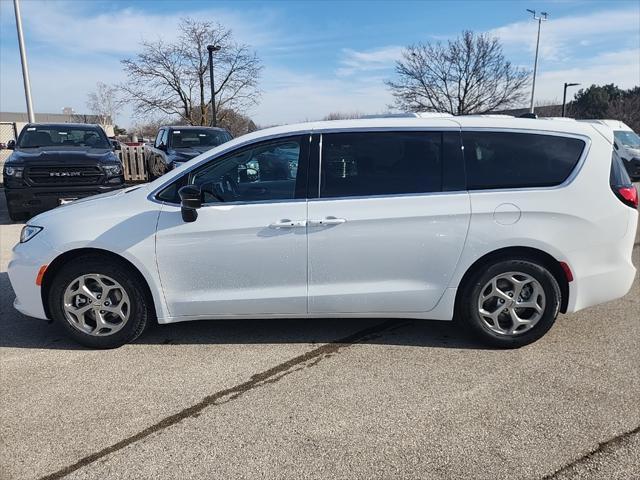 new 2024 Chrysler Pacifica car, priced at $44,897