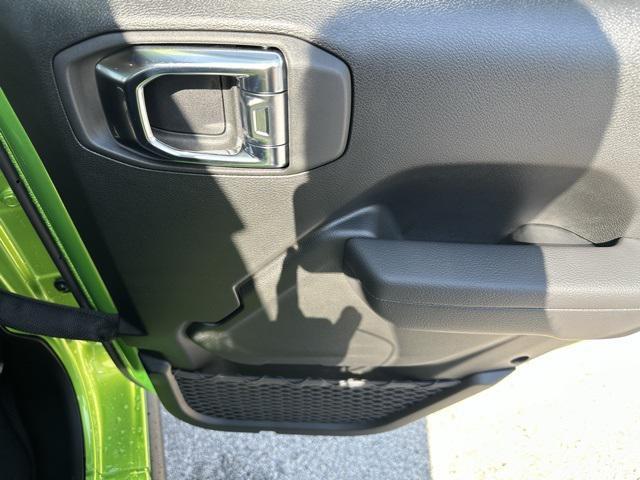 new 2025 Jeep Gladiator car, priced at $46,791