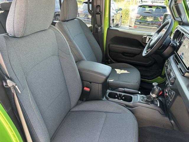 new 2025 Jeep Gladiator car, priced at $46,791