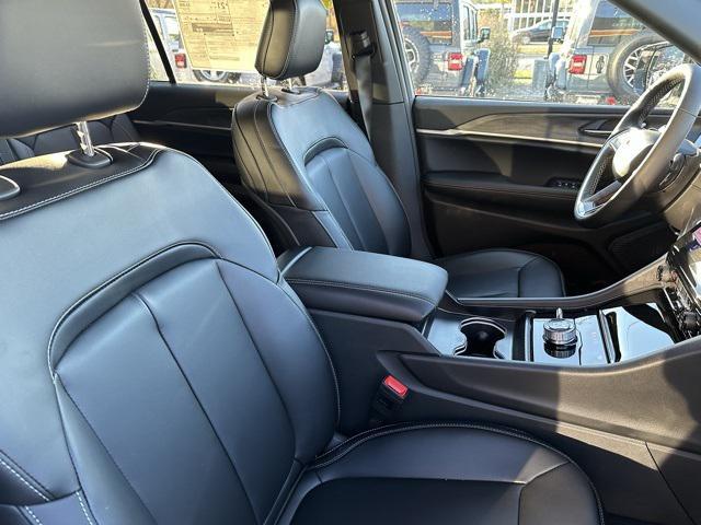 new 2025 Jeep Grand Cherokee L car, priced at $42,150