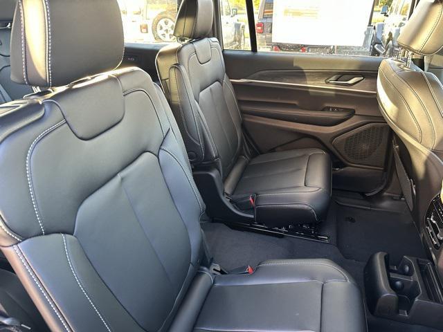 new 2025 Jeep Grand Cherokee L car, priced at $42,150