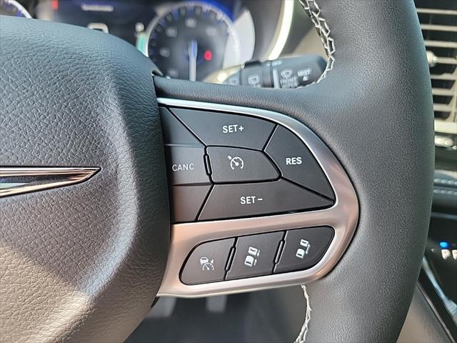 new 2025 Chrysler Pacifica car, priced at $41,863