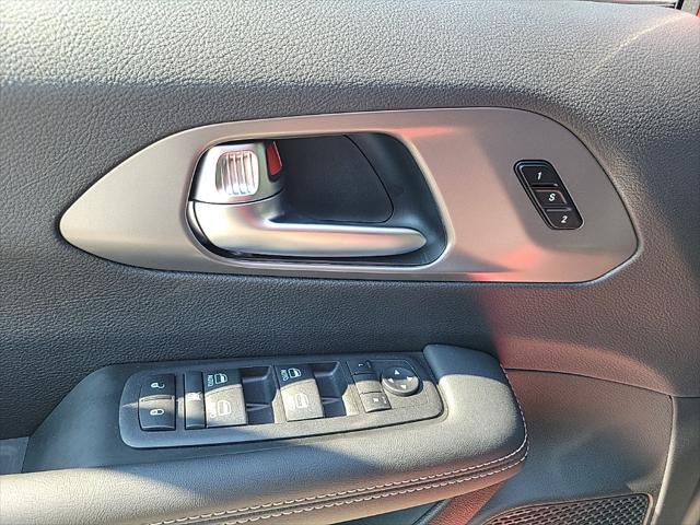 new 2025 Chrysler Pacifica car, priced at $41,863