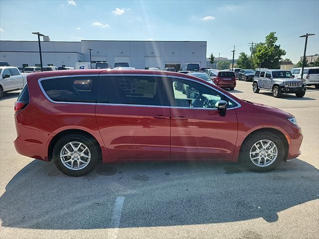 new 2025 Chrysler Pacifica car, priced at $41,863
