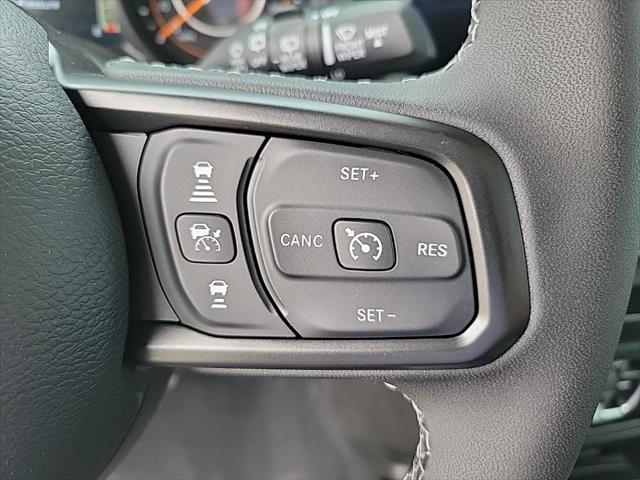 new 2025 Jeep Wrangler car, priced at $41,476