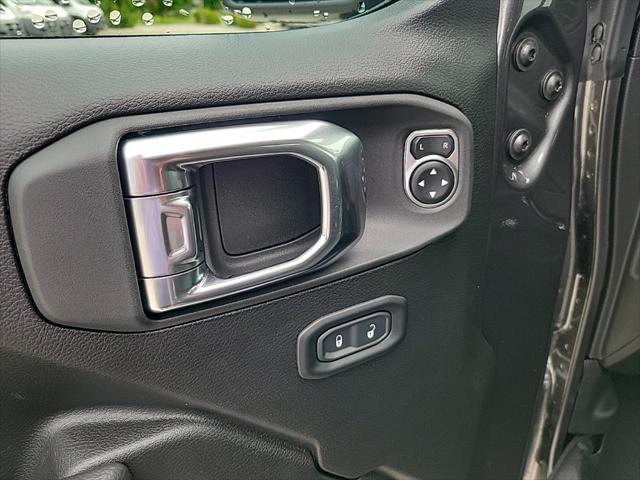new 2025 Jeep Gladiator car, priced at $50,179
