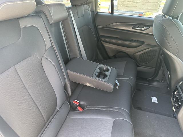 new 2025 Jeep Grand Cherokee car, priced at $35,982