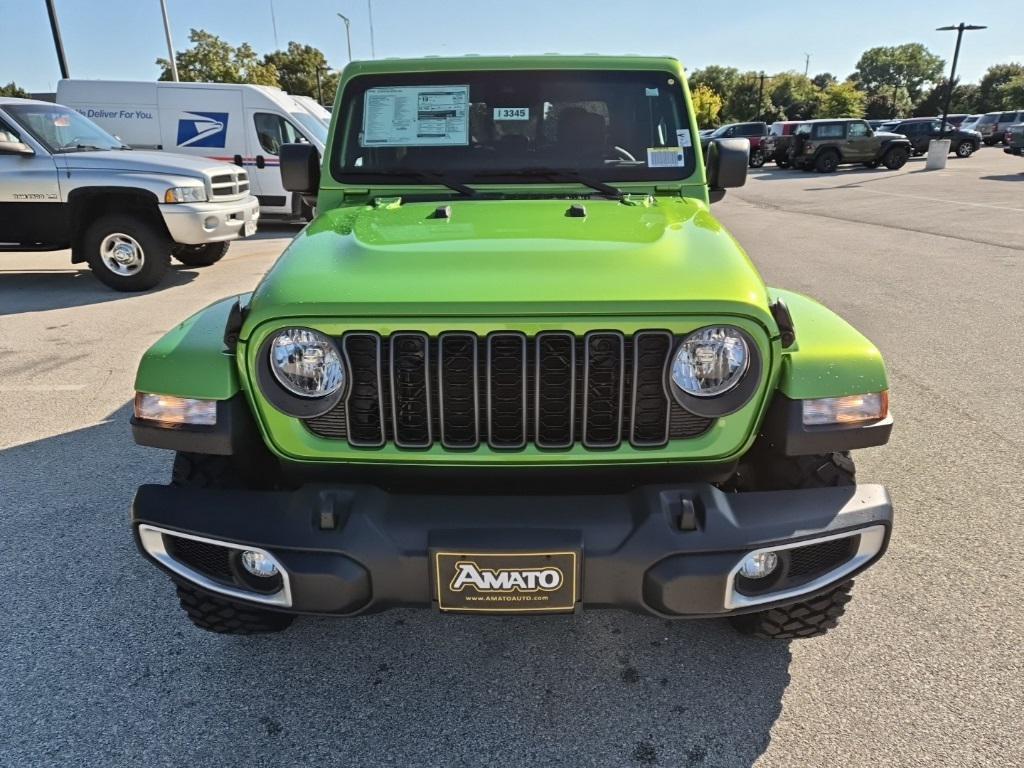 new 2025 Jeep Gladiator car, priced at $43,672