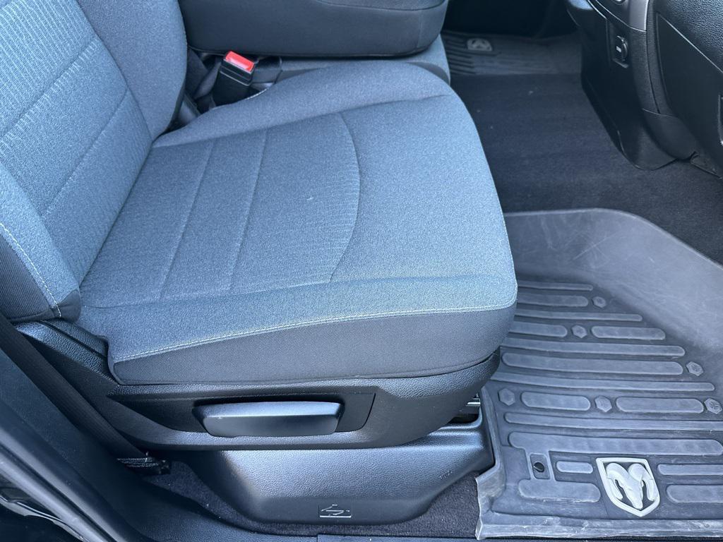 used 2022 Ram 1500 Classic car, priced at $33,401
