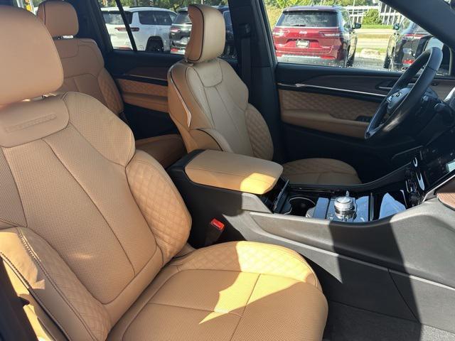 new 2025 Jeep Grand Cherokee L car, priced at $57,789