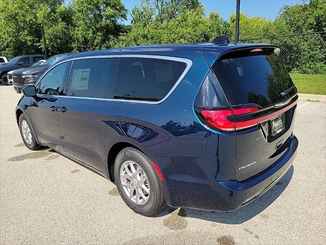 new 2025 Chrysler Pacifica car, priced at $41,863