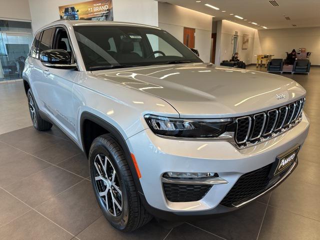 new 2025 Jeep Grand Cherokee car, priced at $50,105