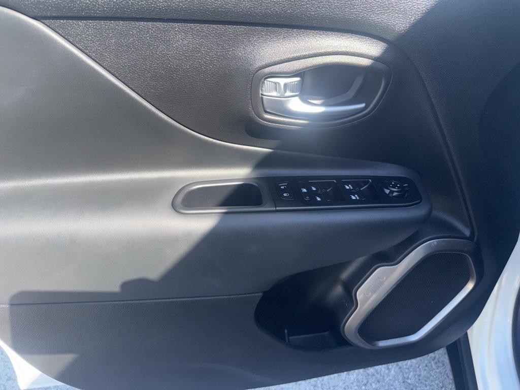 used 2022 Jeep Renegade car, priced at $20,916