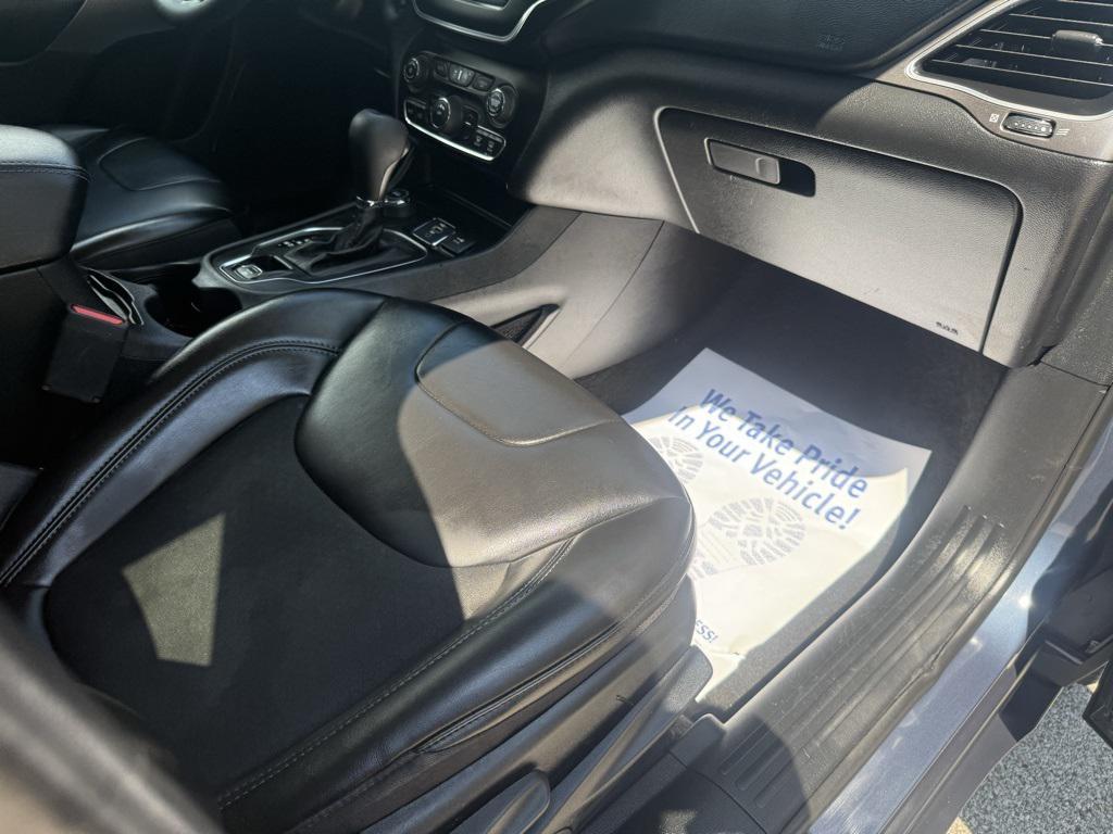 used 2020 Jeep Cherokee car, priced at $19,822