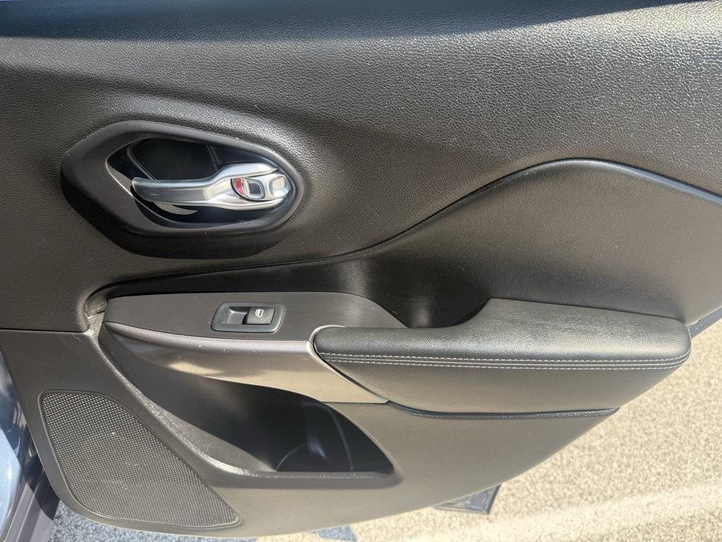 used 2020 Jeep Cherokee car, priced at $19,822