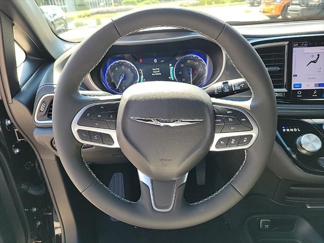 new 2025 Chrysler Pacifica car, priced at $40,889