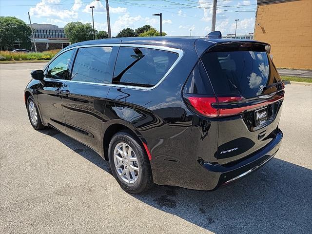 new 2025 Chrysler Pacifica car, priced at $40,889