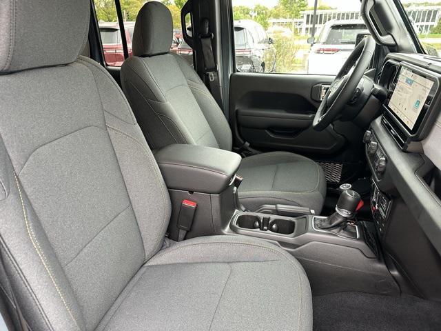 new 2025 Jeep Gladiator car, priced at $46,795