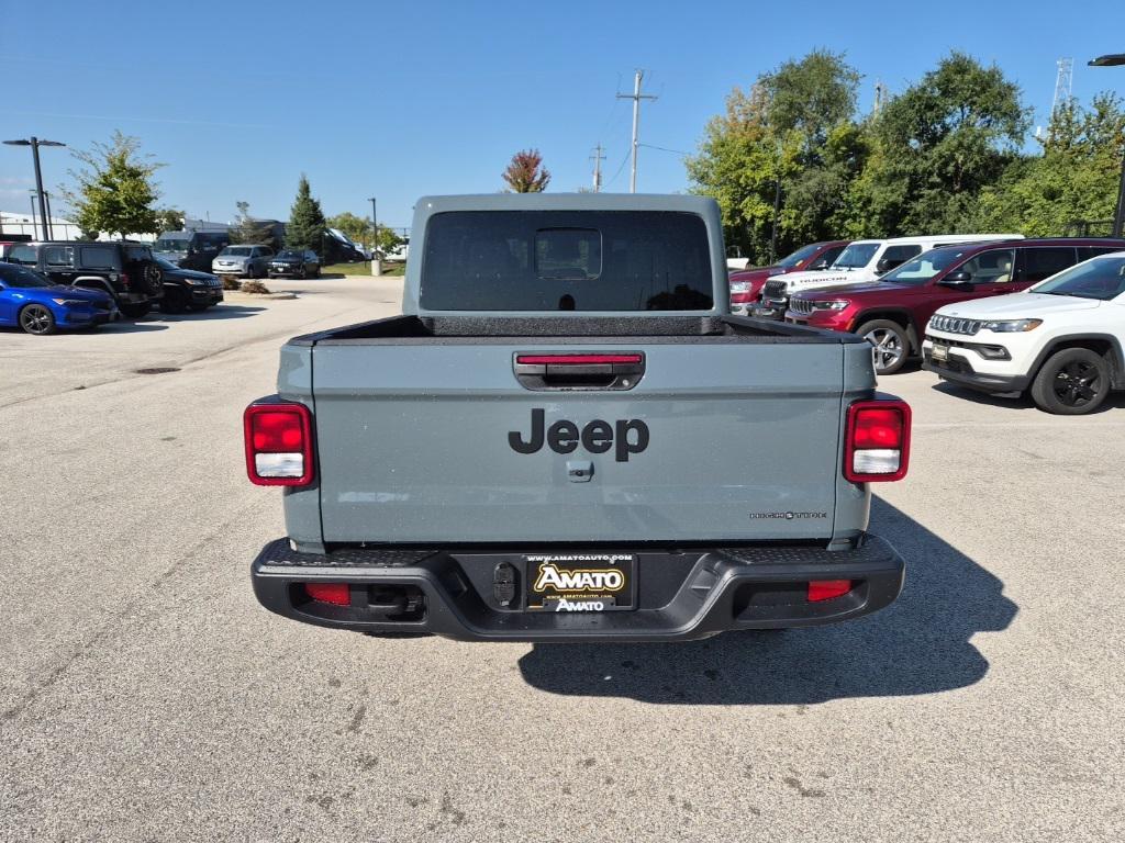 new 2025 Jeep Gladiator car, priced at $44,892