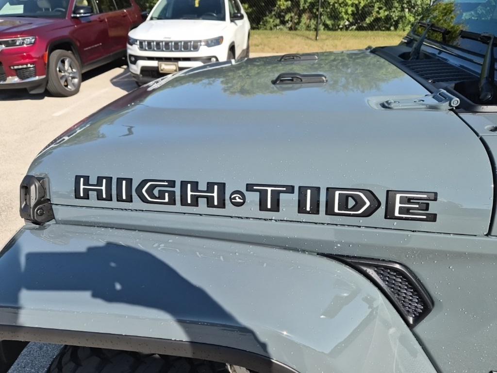 new 2025 Jeep Gladiator car, priced at $44,892